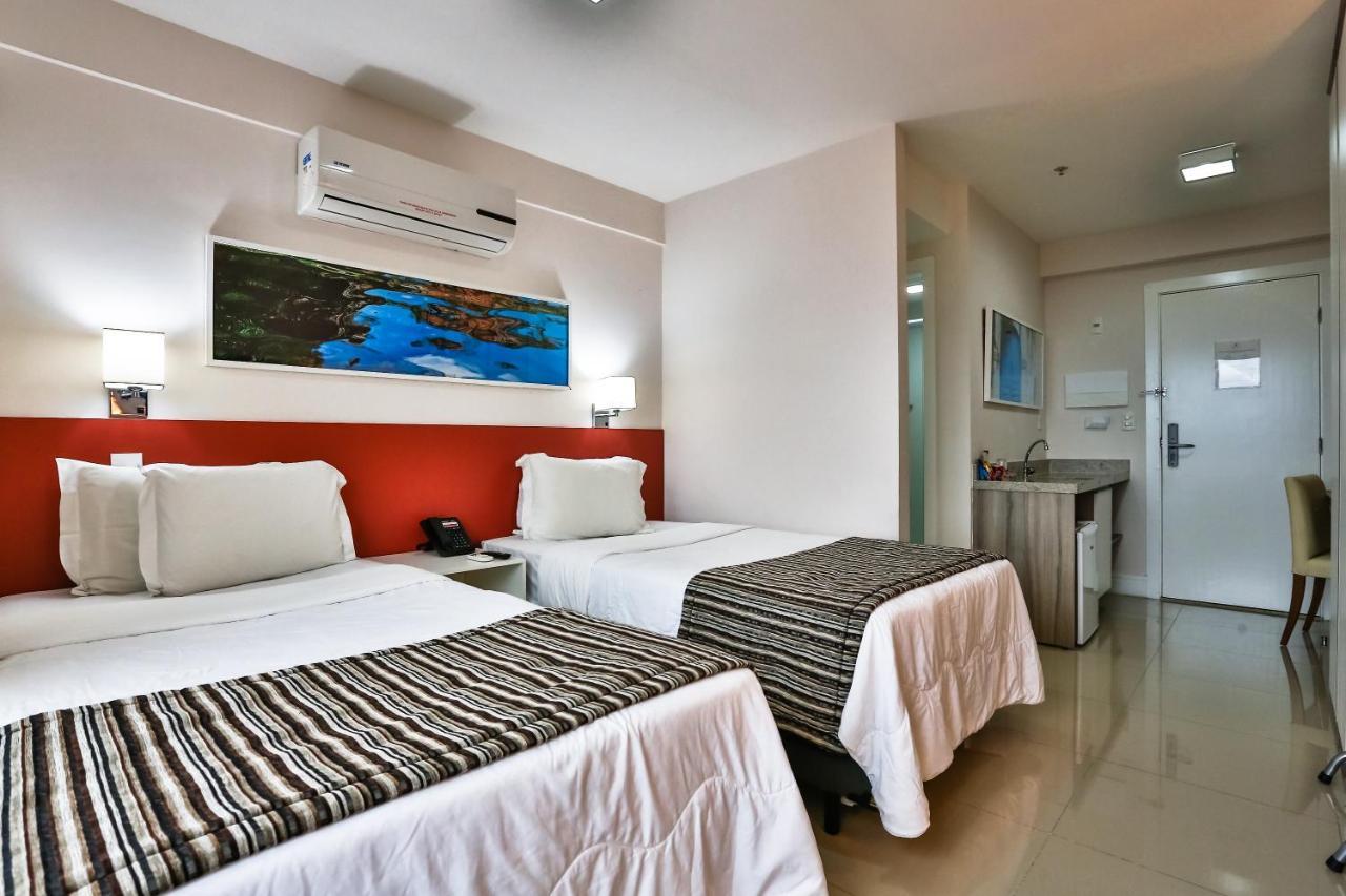Ramada Hotel & Suites Campos Pelinca Кампус-дус-Гойтаказіс Екстер'єр фото