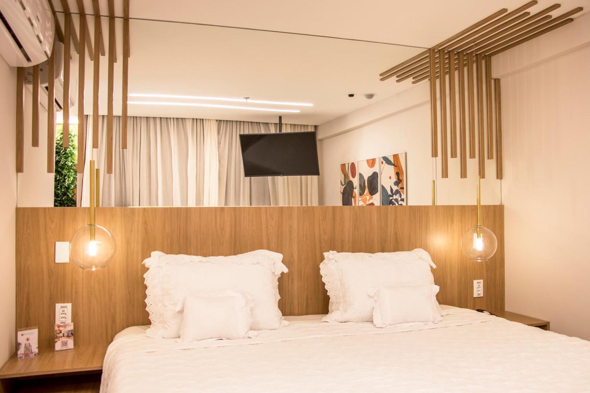 Ramada Hotel & Suites Campos Pelinca Кампус-дус-Гойтаказіс Екстер'єр фото
